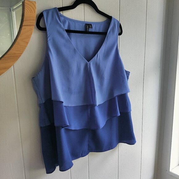 Relativity Pink layered tank blouse in ombre blues, quite stunning SzXL - Picture 1 of 7